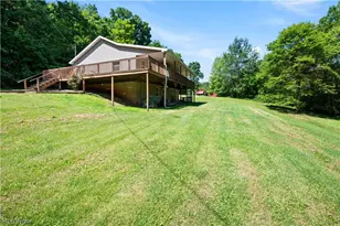 26601 Huckleberry Rd, Coolville, OH 45723 - Photo 2