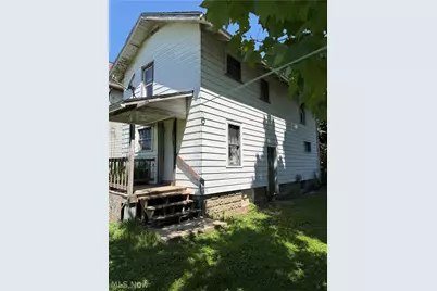 226 2nd Street SW, Brewster, OH 44613 - Photo 4