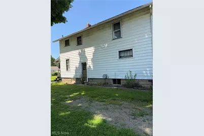 226 2nd Street SW, Brewster, OH 44613 - Photo 2