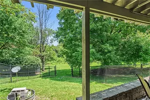 1511 Homestead Dr, East Liverpool, OH 43920 - Photo 4