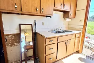 403 Summit Ave, Mingo Junction, OH 43938 - Photo 4