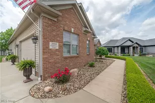 20000 Crowberry Ct, North Lima, OH 44452 - Photo 2