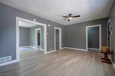 799 Fess Avenue, Akron, OH 44307 - Photo 6