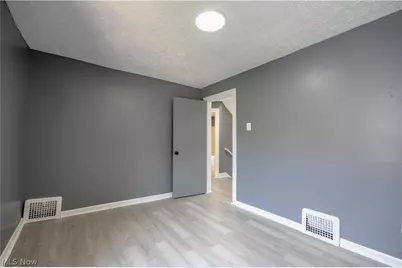 799 Fess Avenue, Akron, OH 44307 - Photo 20