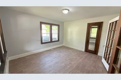 1083 Stroman Avenue #A, Akron, OH 44306 - Photo 6