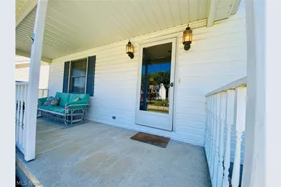 869 Moss Canyon Drive, Amherst, OH 44001 - Photo 4