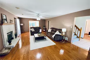 869 Moss Canyon Dr, Amherst, OH 44001 - Photo 6