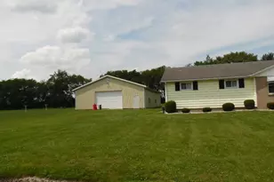 22122 Valley View Dr, West Lafayette, OH 43845 - Photo 2