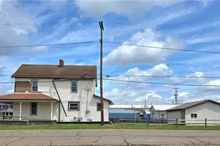 2380 S Lawn Ave, Coshocton, OH 43812 - Photo 1