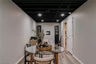 434 Douglas St, Akron, OH 44307 - Photo 26