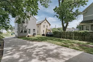 434 Douglas St, Akron, OH 44307 - Photo 28