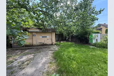 9418 Dickens Avenue, Loveland, OH 44104 - Photo 10