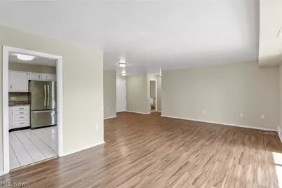 12550 Lake Avenue #308, Oakwood, OH 44107 - Photo 10