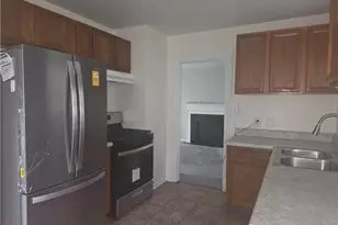 815 Russell Ave, Akron, OH 44307 - Photo 6