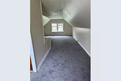 815 Russell Avenue, Akron, OH 44307 - Photo 4