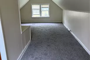 815 Russell Ave, Akron, OH 44307 - Photo 4