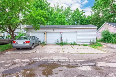 3295 W 56th Street, Loveland, OH 44102 - Photo 2