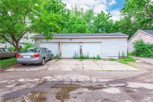 3295 W 56th St, Loveland, OH 44102 - Photo 2