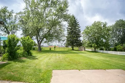 6145 Hollydale Avenue NE, Canton, OH 44721 - Photo 38