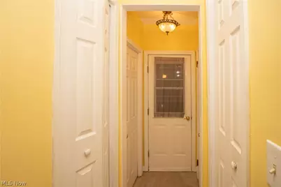 6145 Hollydale Avenue NE, Canton, OH 44721 - Photo 18