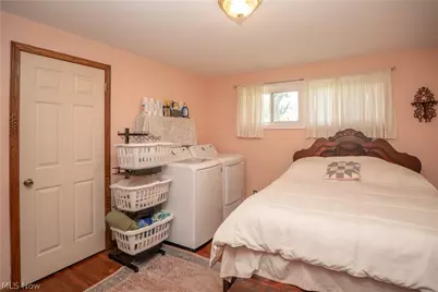6145 Hollydale Avenue NE, Canton, OH 44721 - Photo 26