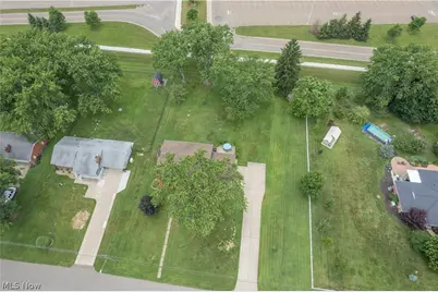 6145 Hollydale Avenue NE, Canton, OH 44721 - Photo 4