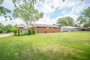6145 Hollydale Ave NE, Canton, OH 44721 - Photo 40