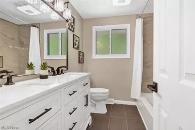 1581 N Circle View Drive, Green Hills, OH 44131 - Photo 32