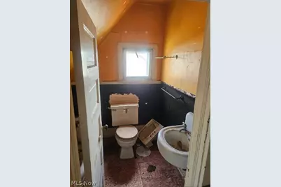 2149 E 31st Street, Lorain, OH 44055 - Photo 8