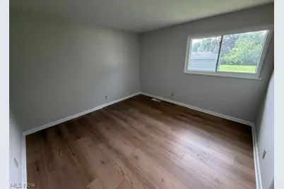 823 Stanford Avenue, Elyria, OH 44035 - Photo 8