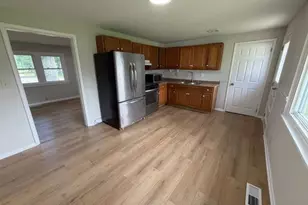 823 Stanford Ave, Elyria, OH 44035 - Photo 6