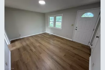 823 Stanford Avenue, Elyria, OH 44035 - Photo 4