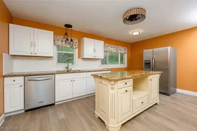 1279 Chippewa Avenue, Akron, OH 44305 - Photo 2