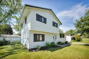7386 Primrose Dr, Mentor on the Lake, OH 44060 - Photo 4