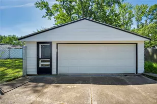 7386 Primrose Dr, Mentor on the Lake, OH 44060 - Photo 40
