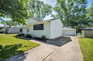 7386 Primrose Dr, Mentor on the Lake, OH 44060 - Photo 6