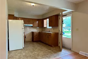 4827 Dunsmore Ave, Ashtabula, OH 44004 - Photo 4