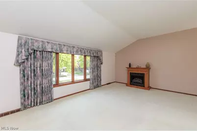 2207 Jacqueline Drive, Parma, OH 44134 - Photo 6