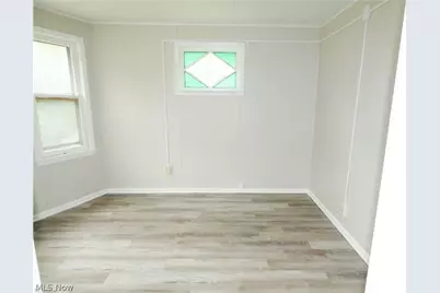 3864 E 52nd Street, Newburgh Heights, OH 44105 - Photo 14