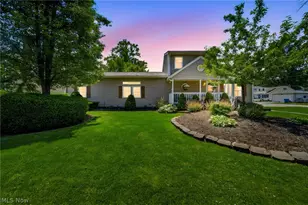 34212 Roberts Rd, Eastlake, OH 44095 - Photo 2