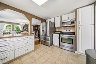 34212 Roberts Rd, Eastlake, OH 44095 - Photo 6