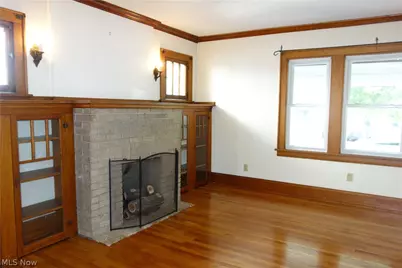 34 E Rosewood Avenue, Akron, OH 44301 - Photo 12