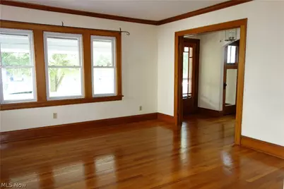 34 E Rosewood Avenue, Akron, OH 44301 - Photo 14