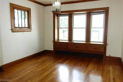 34 E Rosewood Avenue, Akron, OH 44301 - Photo 10