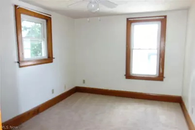 34 E Rosewood Avenue, Akron, OH 44301 - Photo 18