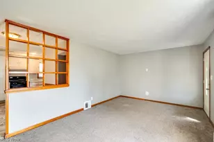 29800 Robert St, Wickliffe, OH 44092 - Photo 4