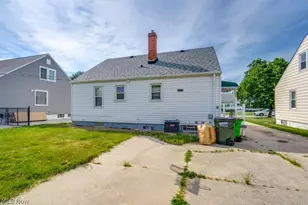 29800 Robert St, Wickliffe, OH 44092 - Photo 30