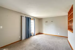 29800 Robert St, Wickliffe, OH 44092 - Photo 6