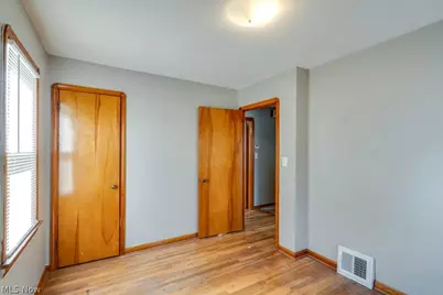 29800 Robert Street, Wickliffe, OH 44092 - Photo 14