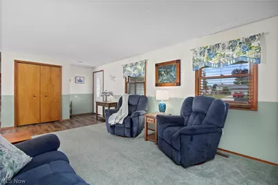 923 Hillside Drive, Amherst, OH 44001 - Photo 4
